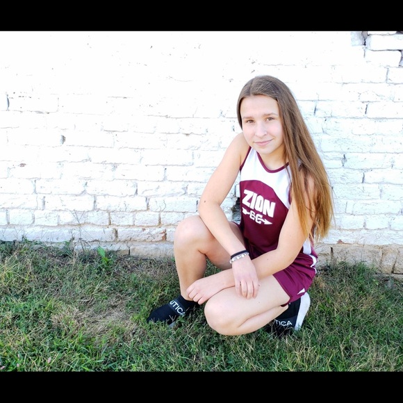 Meet your Posher, Aria - Picture 1 of 1